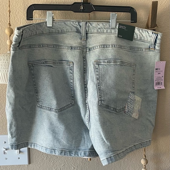 Wild Fable denim patchwork shorts - Picture 3 of 3